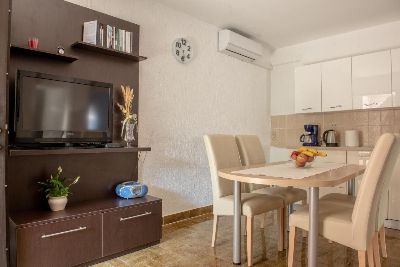 Apartman Bozica Apartment Vir Exterior photo